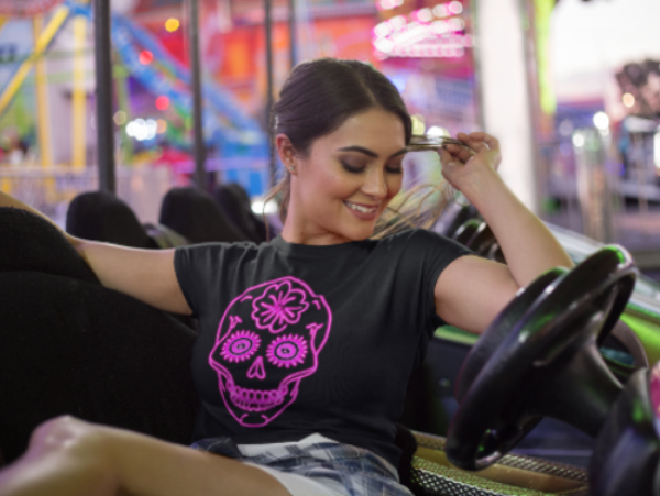Camiseta con Calavera Rosa / Pink Skull Tee